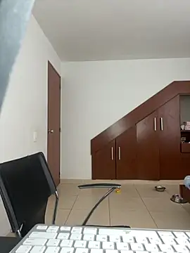 Selena Roa online show from 25, 11, 2025