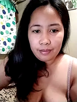 Snapshot of Creamy_Pussycat28 chatting on 22, 10, 2025 Creamy Pussycat28 online show from 22, 10, 2025