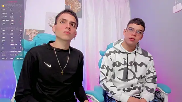 Snapshot of joaquin_and_jake_ chatting on 22, 10, 2025 joaquin and jake online show from 22, 10, 2025