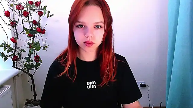 Snapshot of bunny_bloom chatting on 4, 11, 2025 bunny bloom online show from 4, 11, 2025