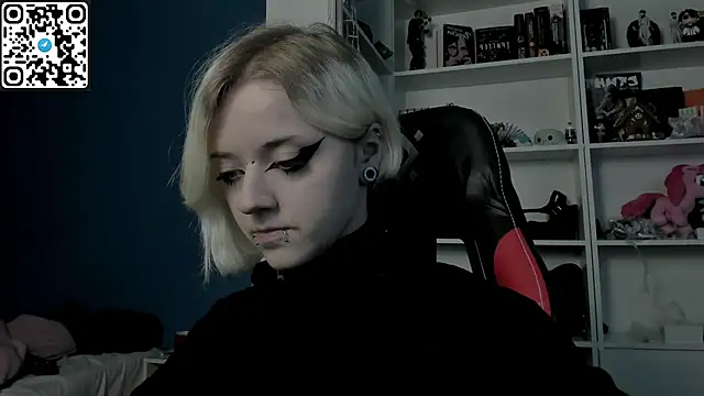 Holy Mistress S online show from 18, 1, 2026