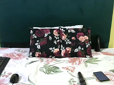 CherryZee online show from 8, 11, 2025