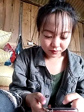 Quynhsumon online show from 17, 2, 2026