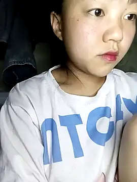 Quynhsumon online show from 25, 2, 2026