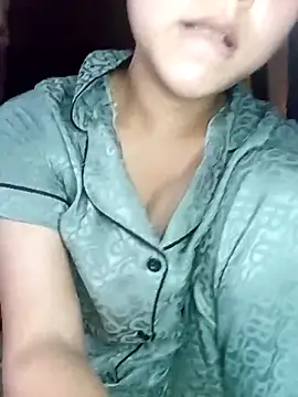 Quynhsumon online show from 8, 4, 2026