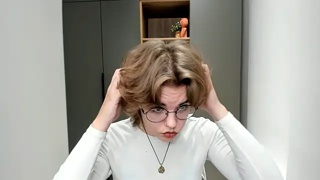 Snapshot of MelodyBaur chatting on 24, 10, 2025 MelodyBaur online show from 24, 10, 2025