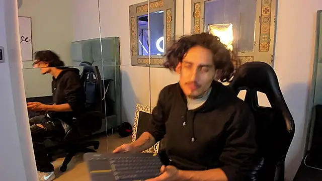 Mr Strike online show from 4, 11, 2025