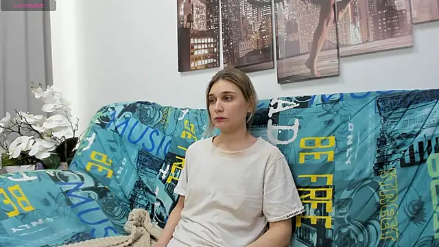 Snapshot of Tenderly_Sophie chatting on 24, 4, 2026 Tenderly Sophie online show from 24, 4, 2026