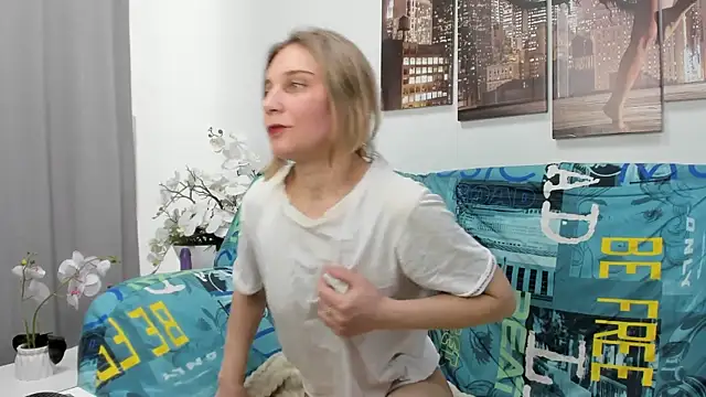 Snapshot of Tenderly_Sophie chatting on 29, 5, 2026 Tenderly Sophie online show from 29, 5, 2026