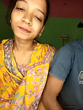 Snapshot of CoupleShow_432 chatting on 19, 2, 2026 CoupleShow 432 online show from 19, 2, 2026