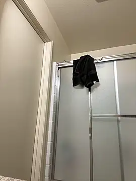 Snapshot of maddfreak0 chatting on 17, 12, 2025 maddfreak0 online show from 17, 12, 2025