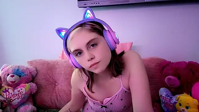 Snapshot of daddysprincess731 chatting on 18, 5, 2026 daddysprincess731 online show from 18, 5, 2026