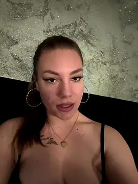 KittenKarlla online show from 5, 11, 2025