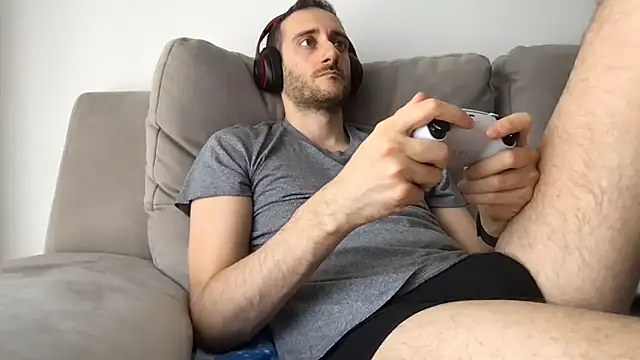 Snapshot of LukaShyGuy chatting on 23, 5, 2026 LukaShyGuy online show from 23, 5, 2026