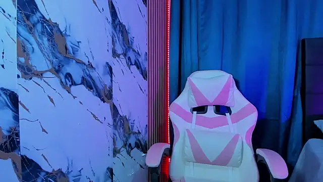 Scarlet DLuce online show from 15, 3, 2026