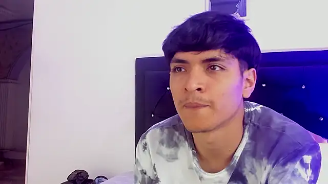 Snapshot of MATEO_URIBE chatting on 23, 10, 2025 MATEO URIBE online show from 23, 10, 2025