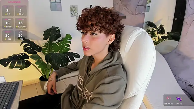 Snapshot of DannysaStar_ chatting on 22, 5, 2026 DannysaStar online show from 22, 5, 2026