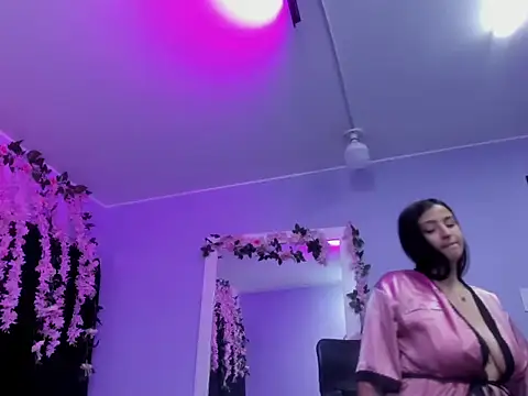 Gabyy Cooper  online show from 4, 2, 2026