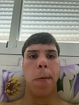 Snapshot of lucaaa_01 chatting on 2, 3, 2026 lucaaa 01 online show from 2, 3, 2026