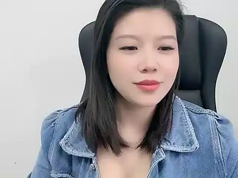 Snapshot of helen31 chatting on 27, 11, 2025 helen31 online show from 27, 11, 2025