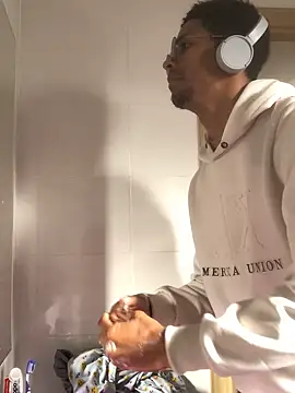 Albert Madrid online show from 6, 11, 2025