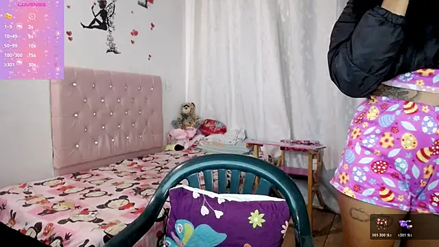 TaylorLight online show from 4, 12, 2025