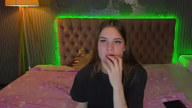 LuisaClover online show from 18, 11, 2025