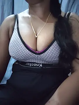 Snapshot of Ezabelljohn chatting on 4, 6, 2026 Ezabelljohn online show from 4, 6, 2026