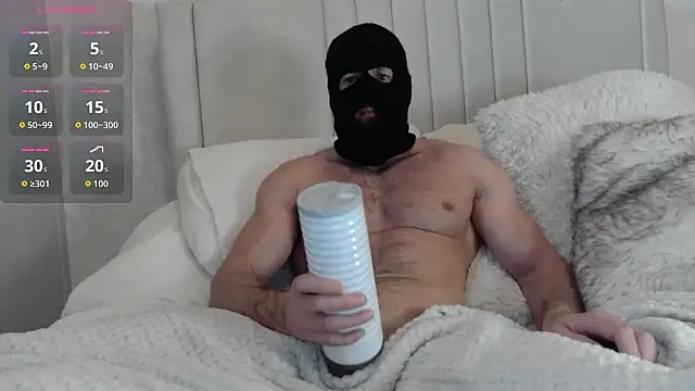 Masked Bull38 Uk online show from 14, 12, 2025