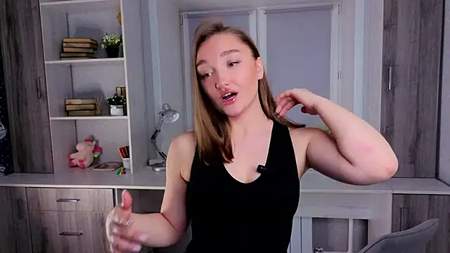 ShemikaCozza online show from 3, 11, 2025