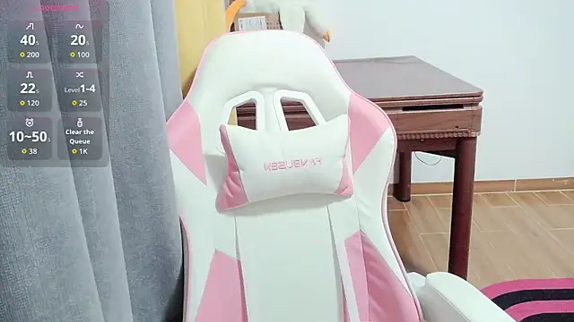 Snapshot of xiaoxiao--baby chatting on 2, 11, 2025 xiaoxiao--baby online show from 2, 11, 2025