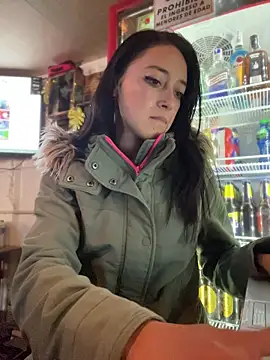 Lia  white online show from 7, 11, 2025