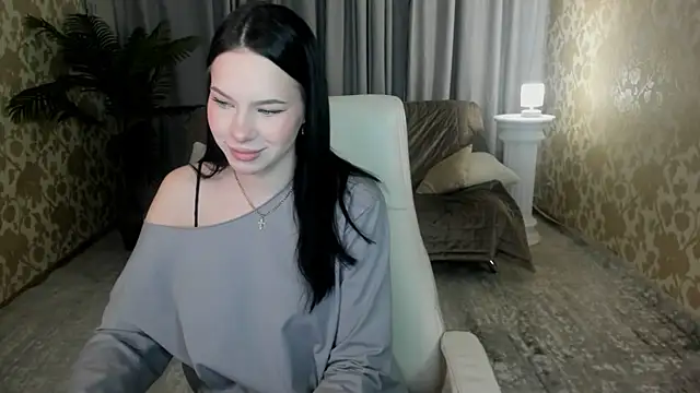 Snapshot of FloraCherry chatting on 12, 11, 2025 FloraCherry online show from 12, 11, 2025