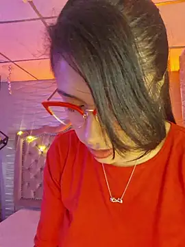 Roxanne Han online show from 10, 2, 2026