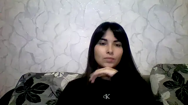Snapshot of Amy-Diaz chatting on 23, 10, 2025 Amy-Diaz online show from 23, 10, 2025