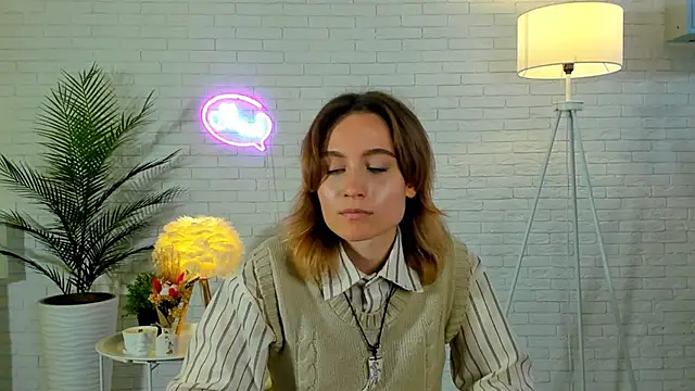 Snapshot of NicolettePebbles chatting on 23, 10, 2025 NicolettePebbles online show from 23, 10, 2025