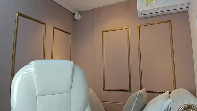 NahimiThompson online show from 24, 11, 2025