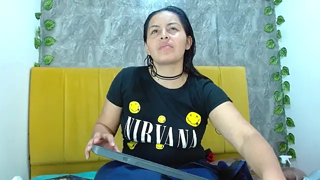 amara leoncm online show from 14, 11, 2025