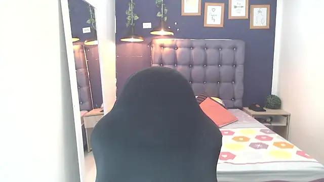 Snapshot of Lunatico_x chatting on 28, 10, 2025 Lunatico x online show from 28, 10, 2025