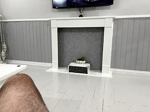 plymouthlad82 online show from 1, 11, 2025