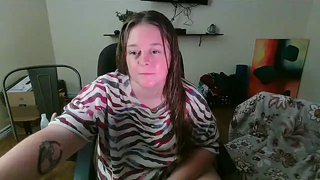 Snapshot of Artgirlie31 chatting on 2, 11, 2025 Artgirlie31 online show from 2, 11, 2025