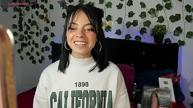 Elly Thompson online show from 7, 11, 2025