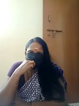 Snapshot of tamilammu1431 chatting on 1, 11, 2025 tamilammu1431 online show from 1, 11, 2025