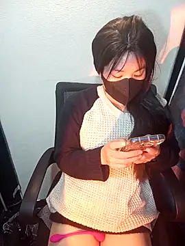 Snapshot of Cherry_Le02 chatting on 9, 2, 2026 Cherry Le02 online show from 9, 2, 2026