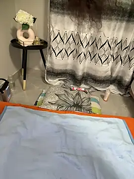 Nicole bash online show from 16, 4, 2026