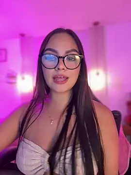 amber white15 online show from 19, 2, 2026