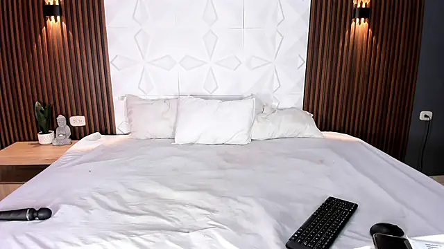 Snapshot of AmyColman_ chatting on 6, 6, 2026 AmyColman online show from 6, 6, 2026