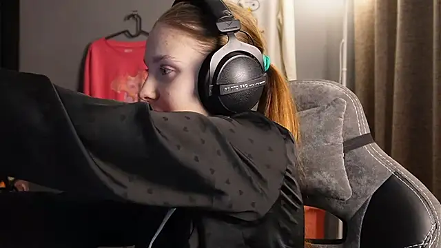 Softixq online show from 11, 11, 2025