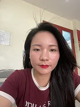 Snapshot of Bee_Yellow00 chatting on 20, 6, 2026 Bee Yellow00 online show from 20, 6, 2026