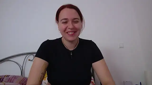 Latexaddictx  online show from 8, 11, 2025